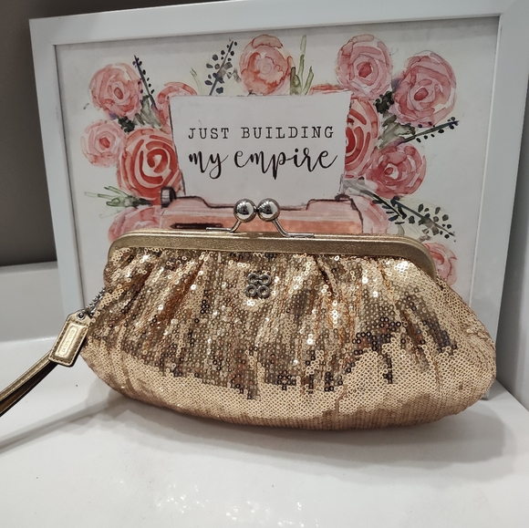 🎉Vintage Y2K Coach Limited Edition Julia Gold Sequin Clutch/Wristlet Wallet - Picture 4 of 16